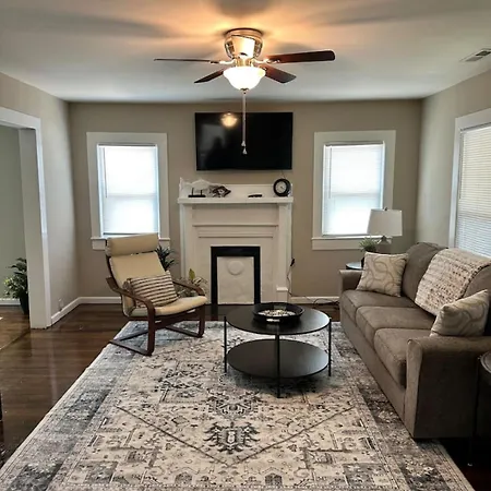 Charming 2 Bed Home - Close To Downtown Concord
